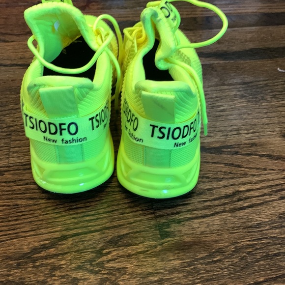 New Fashion sneakers size 11.5 - Picture 4 of 6